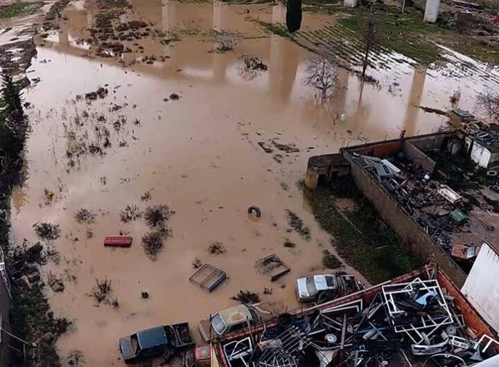 على إثر التساقطات المطرية الرعدية جد القوية التي عرفتها سبعة عشر عمالة وإقليم بالمغرب بعد عملية الاستمطار أو ما يسمى بتلقيح السحب ، و التي خصصت لها الدولة ما يزيد عن 335 مليار درهم ، أخبرت وزارة الداخلية، في حصيلة مؤقتة، تسجيل 11 وفاة بكل من أقاليم طاطا (سبعة أشخاص)، وتزنيت (شخصان) والراشيدية (شخصان أحدهما من جنسية أجنبية).